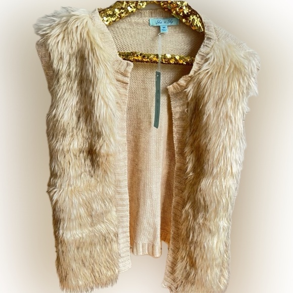 NWT She + Sky Faux Fur Vest - Picture 1 of 6